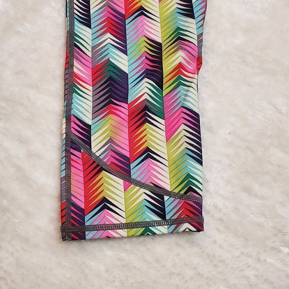 Fabletics Lima Capri Max-Compression Colorful Leggings, Size Medium- - Picture 6 of 12